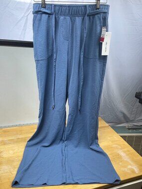 Chloe + Jasmine Women's Wide Leg Pull On Pants Blue Size M NWT Pockets